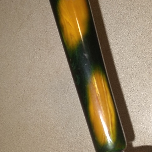 Cool Butterscotch&Green Bakelite Handled Bottle Opener(Vintage) - Picture 7 of 17